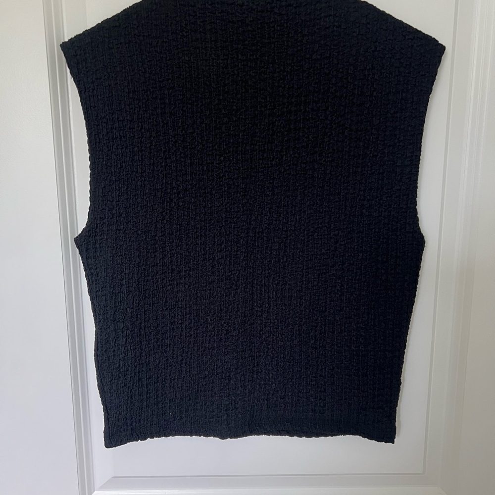 NWT Abercrombie & Fitch Black Textured Muscle Tank - Picture 3 of 4